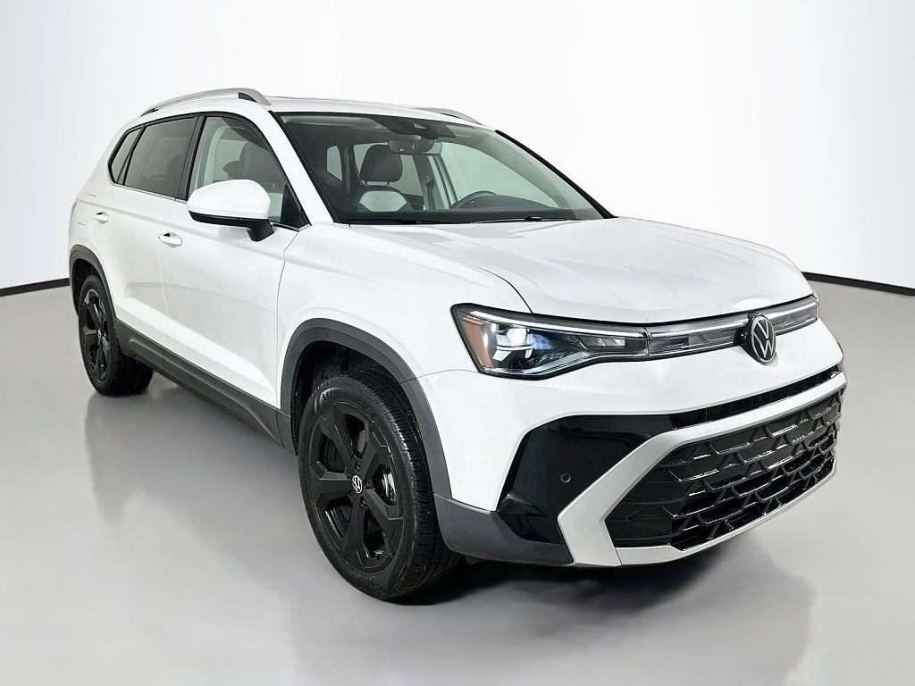 2025 Volkswagen Taos SEL