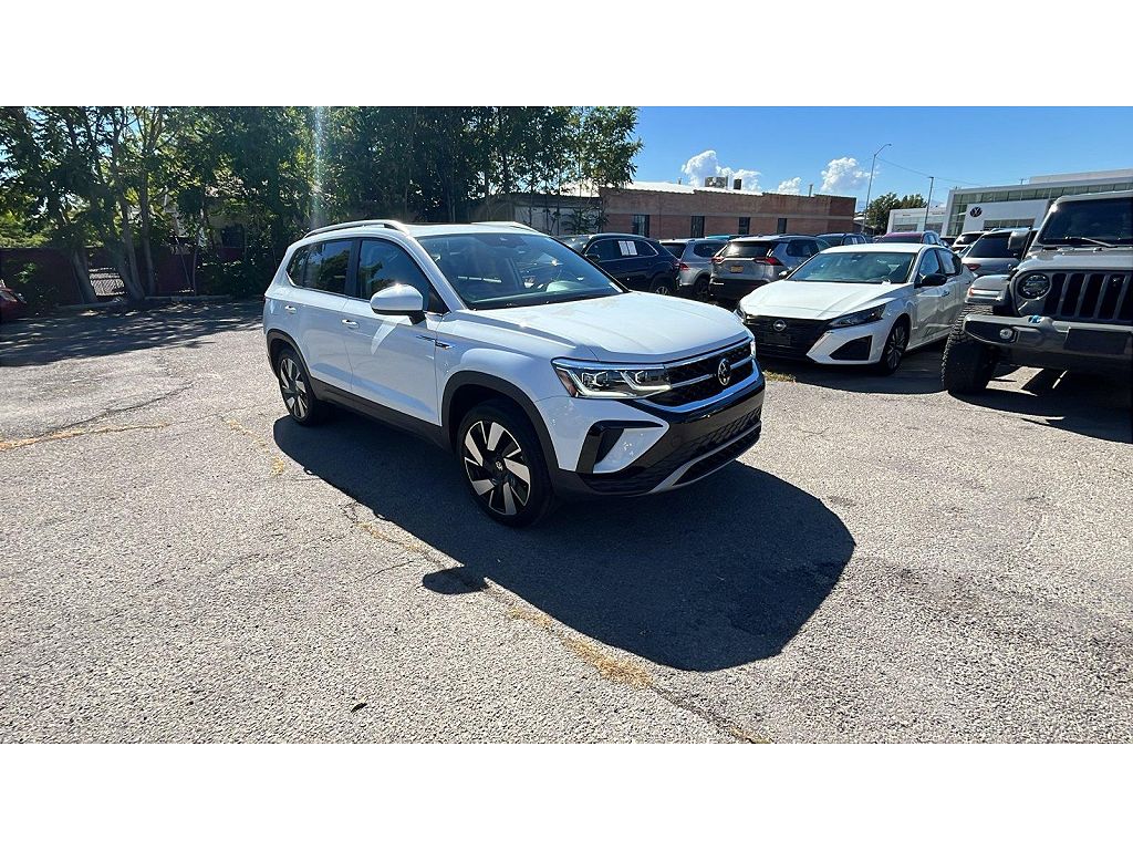 2024 Volkswagen Taos SEL