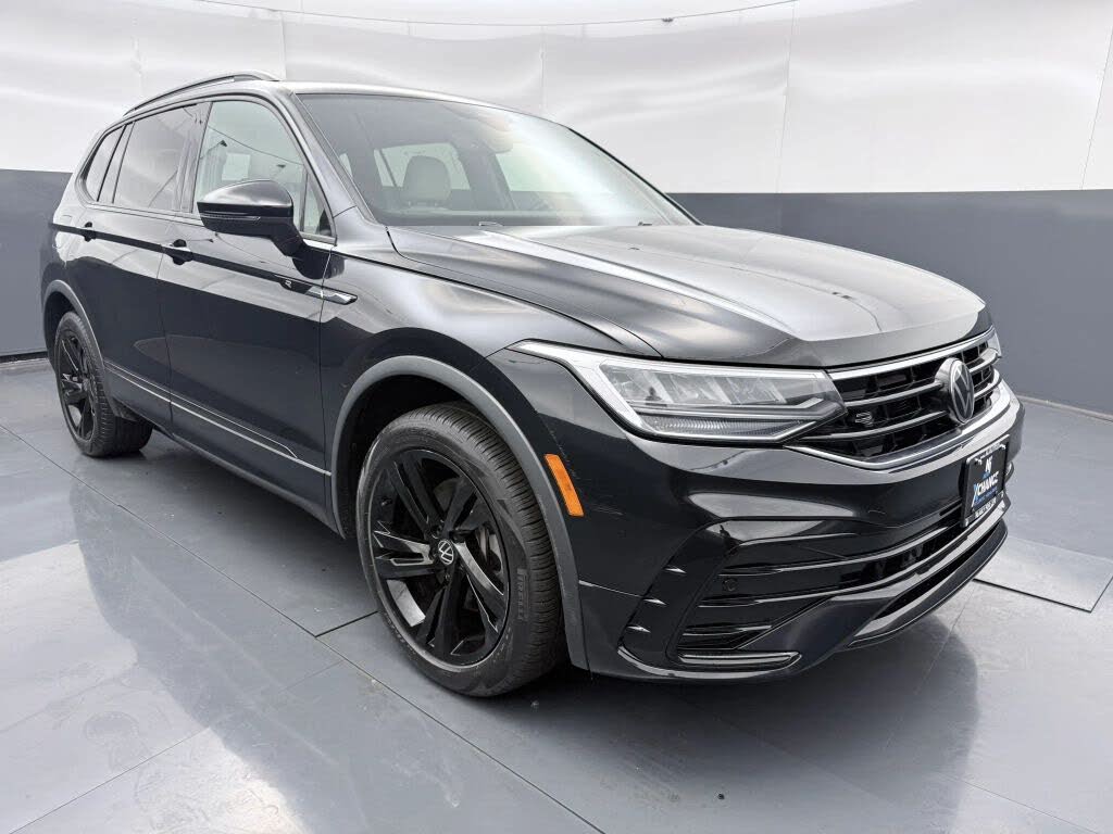 2023 Volkswagen Tiguan SE R-Line Black