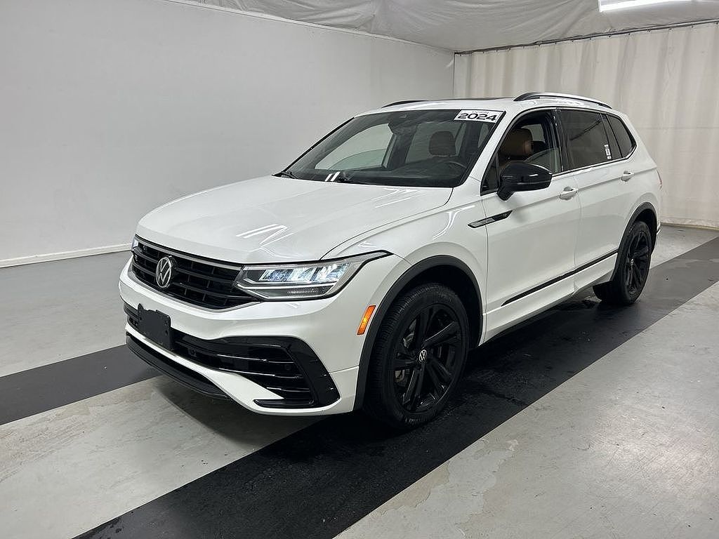 2024 Volkswagen Tiguan SE R-Line Black