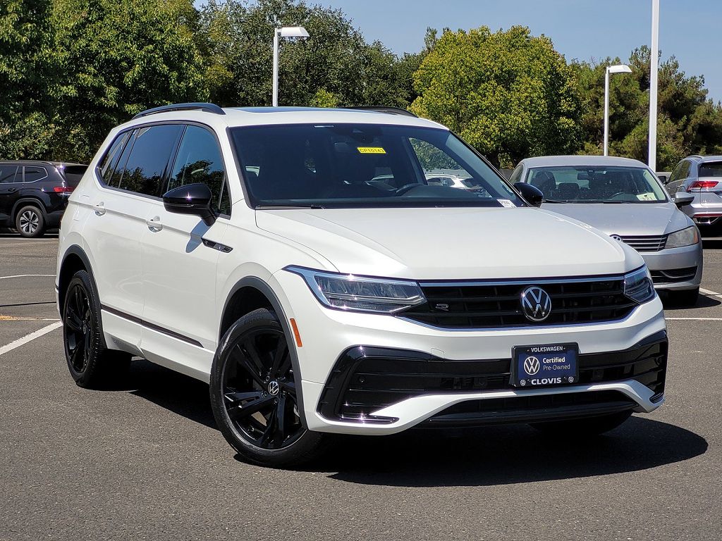 2024 Volkswagen Tiguan SE R-Line Black