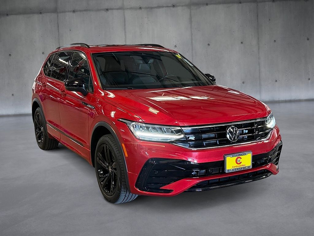 2024 Volkswagen Tiguan SE R-Line Black