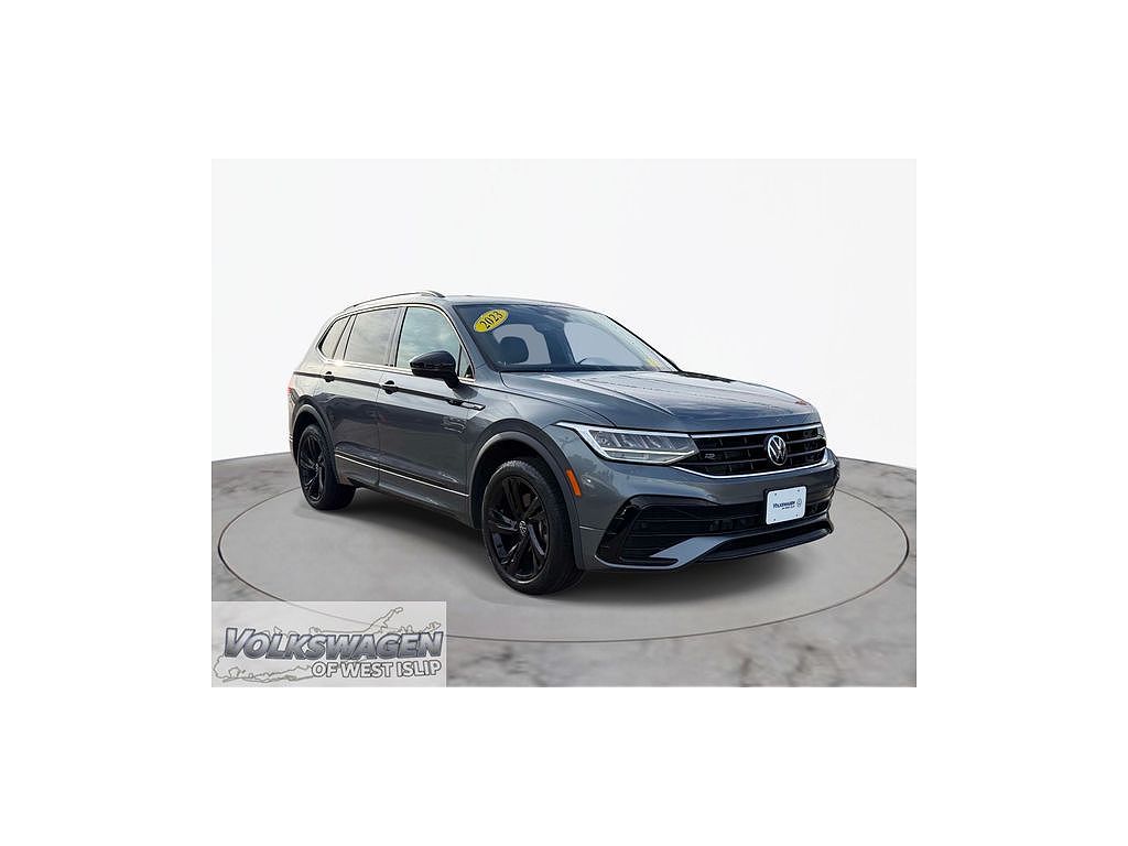 2023 Volkswagen Tiguan SE R-Line Black