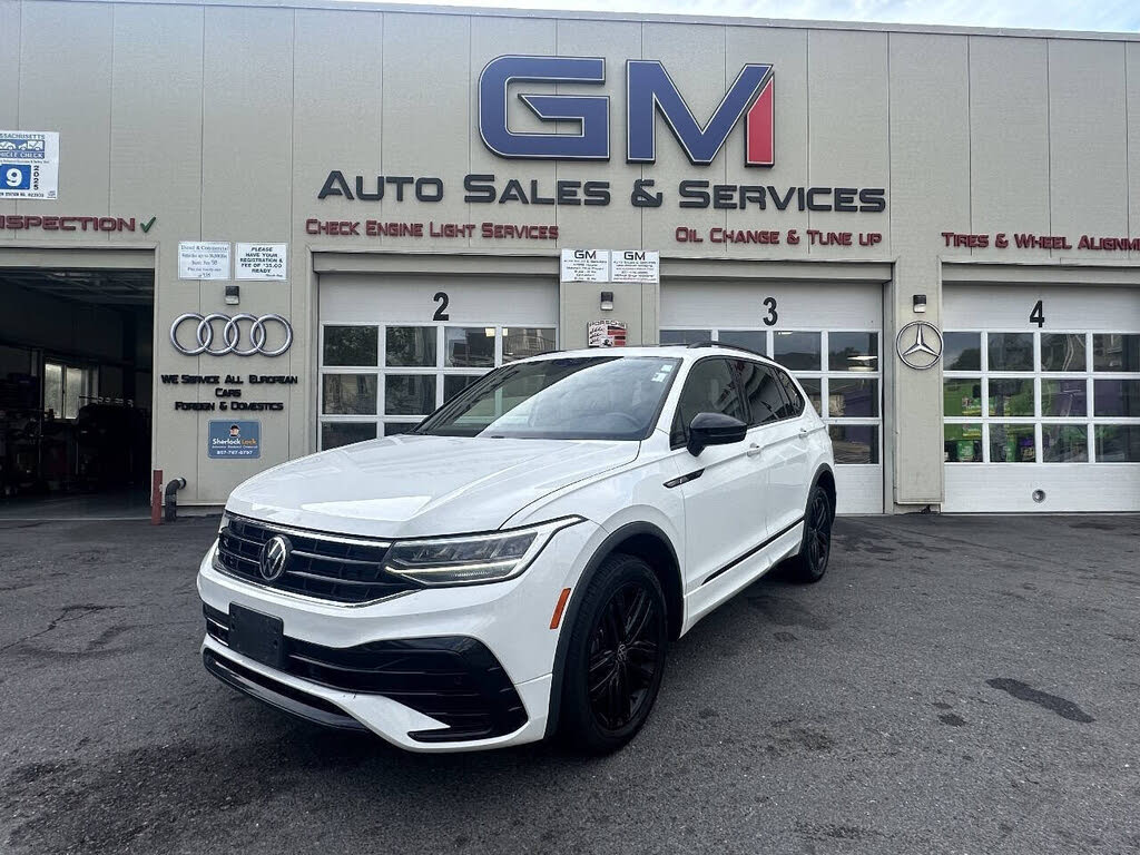 2022 Volkswagen Tiguan SE R-Line Black