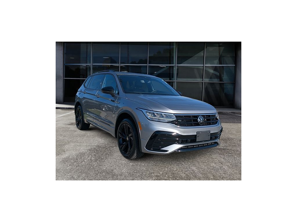 2024 Volkswagen Tiguan SE R-Line Black