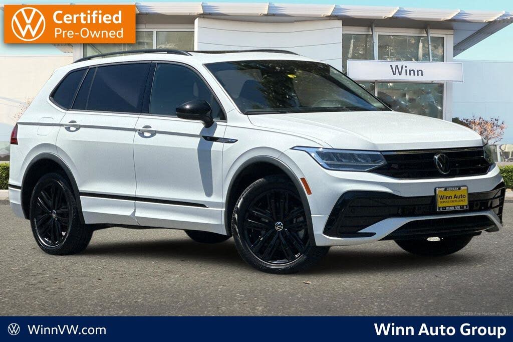2022 Volkswagen Tiguan SE R-Line Black