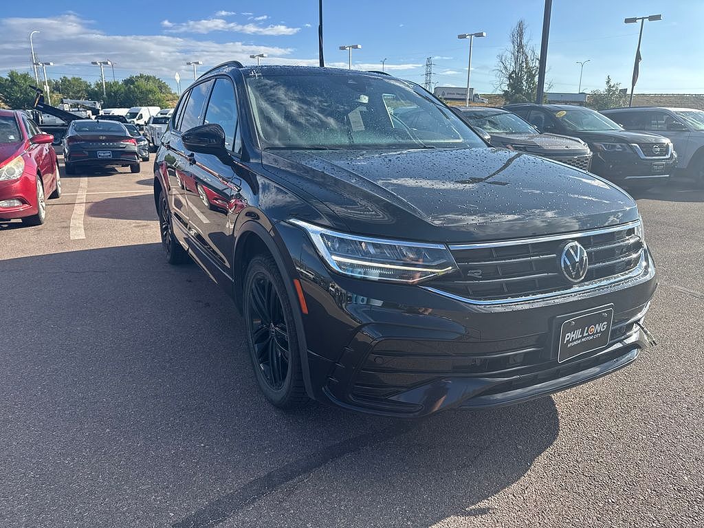 2022 Volkswagen Tiguan SE R-Line Black