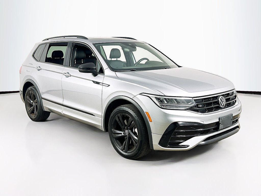 2024 Volkswagen Tiguan SE R-Line Black