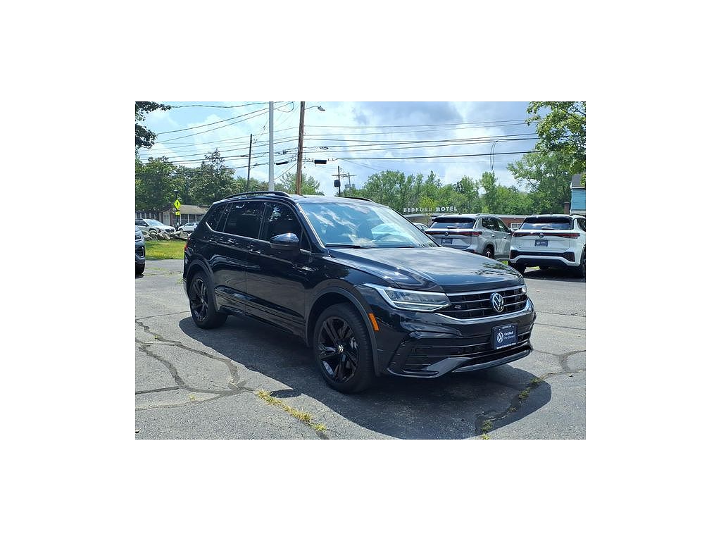 2024 Volkswagen Tiguan SE R-Line Black