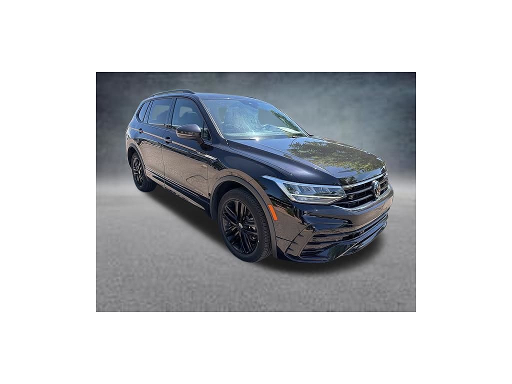 2022 Volkswagen Tiguan SE R-Line Black