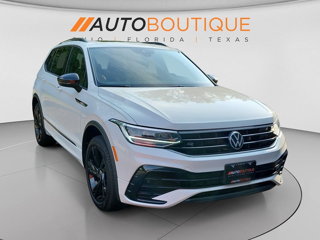 2024 Volkswagen Tiguan SE R-Line Black