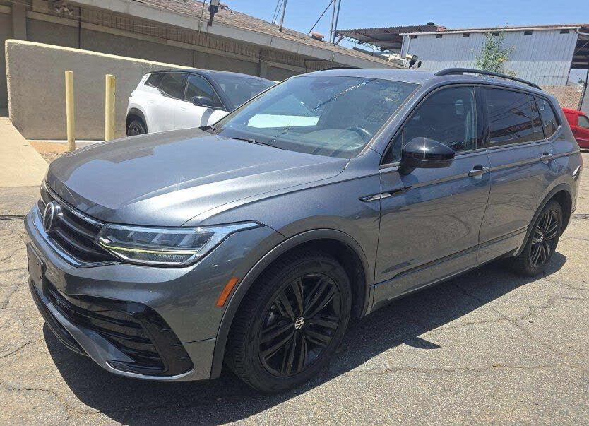2022 Volkswagen Tiguan SE R-Line Black