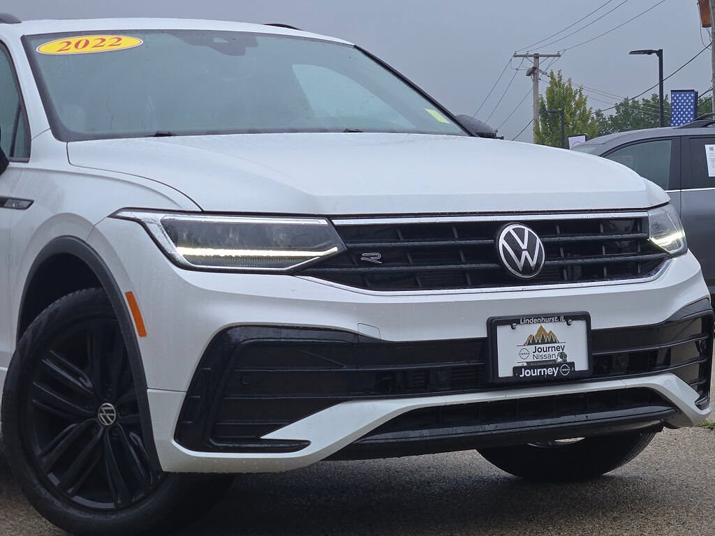 2022 Volkswagen Tiguan SE R-Line Black