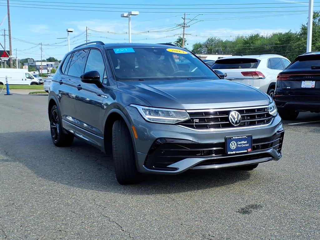 2023 Volkswagen Tiguan SE R-Line Black
