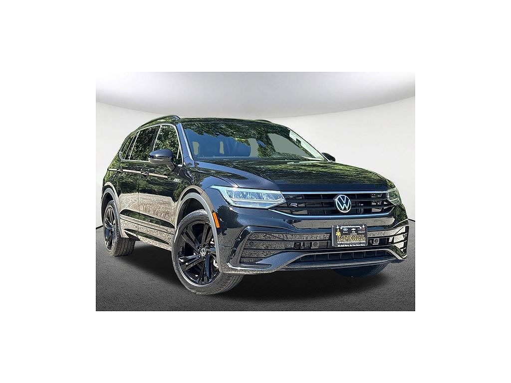 2023 Volkswagen Tiguan SE R-Line Black