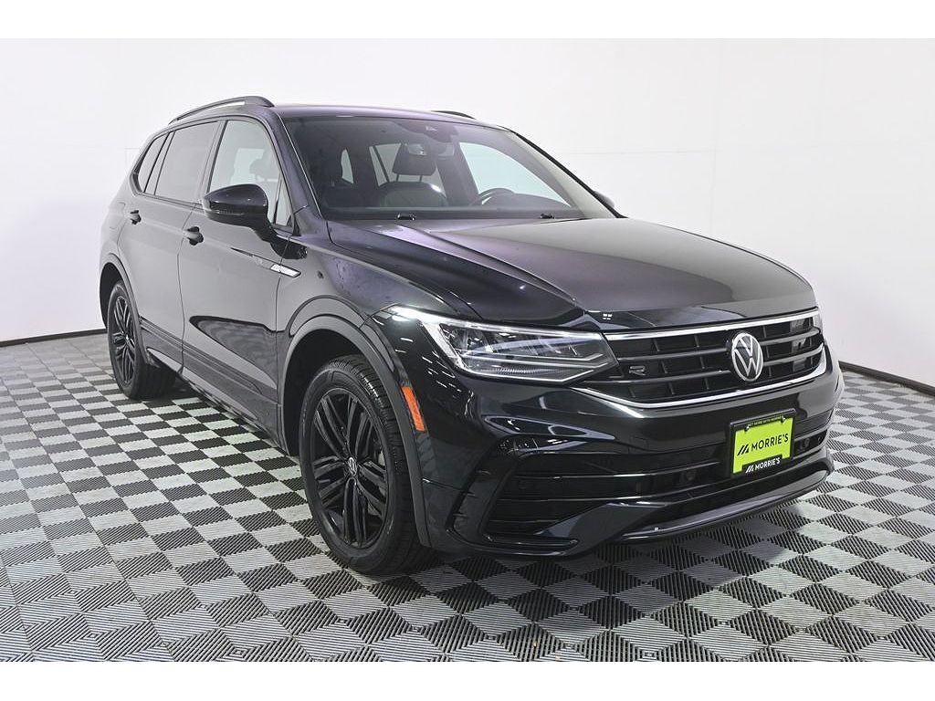 2022 Volkswagen Tiguan SE R-Line Black