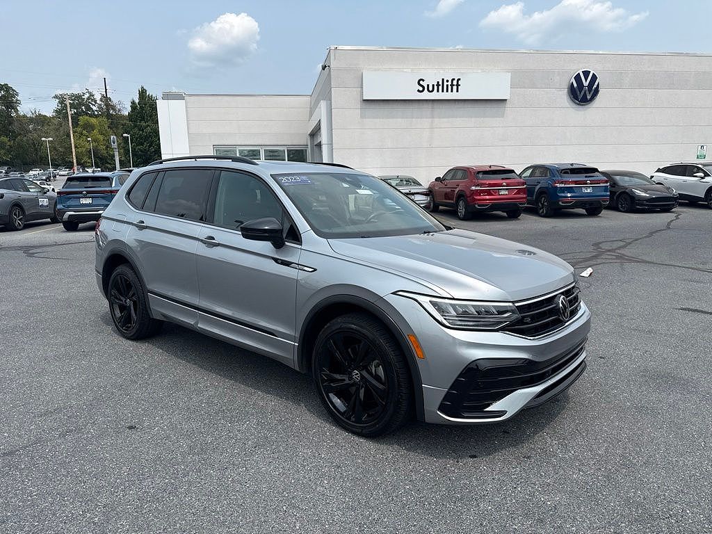 2023 Volkswagen Tiguan SE R-Line Black