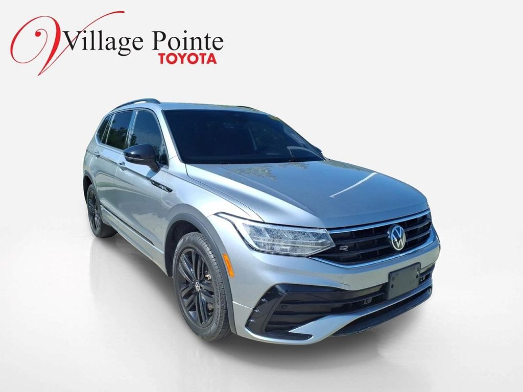 2022 Volkswagen Tiguan SE R-Line Black