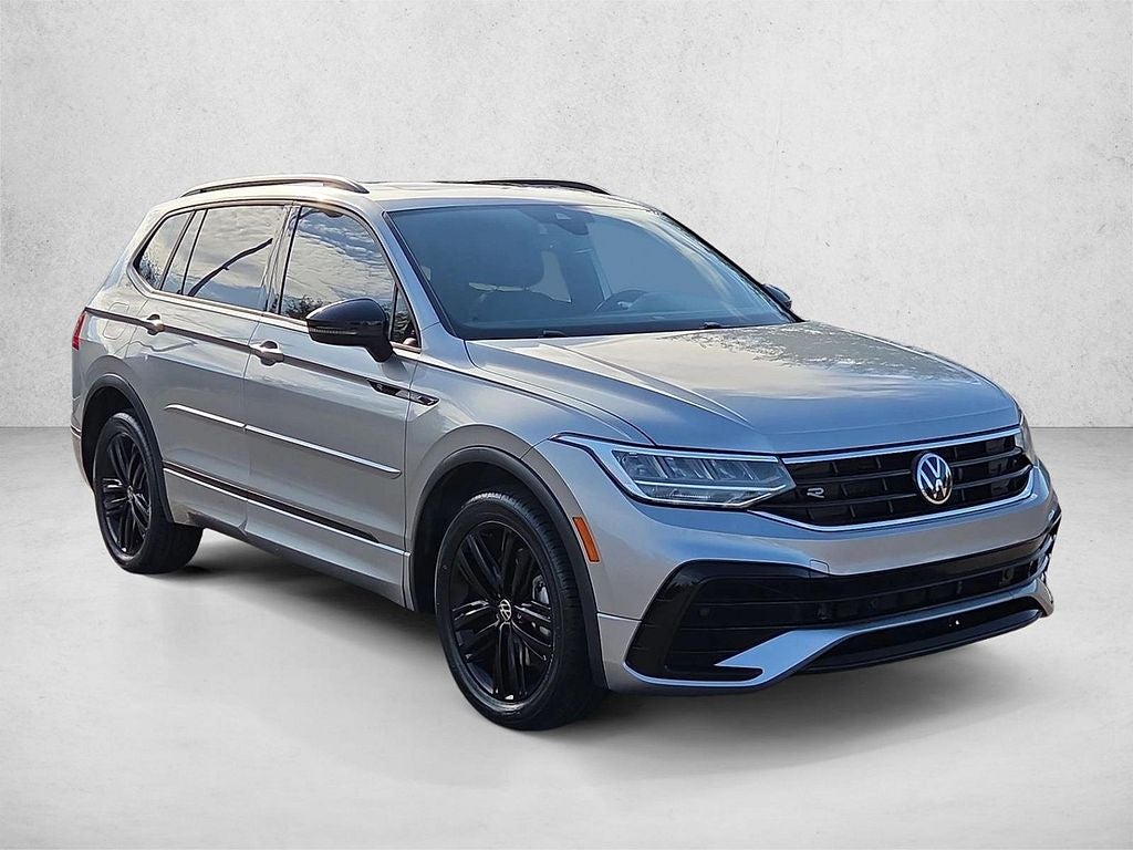 2022 Volkswagen Tiguan SE R-Line Black
