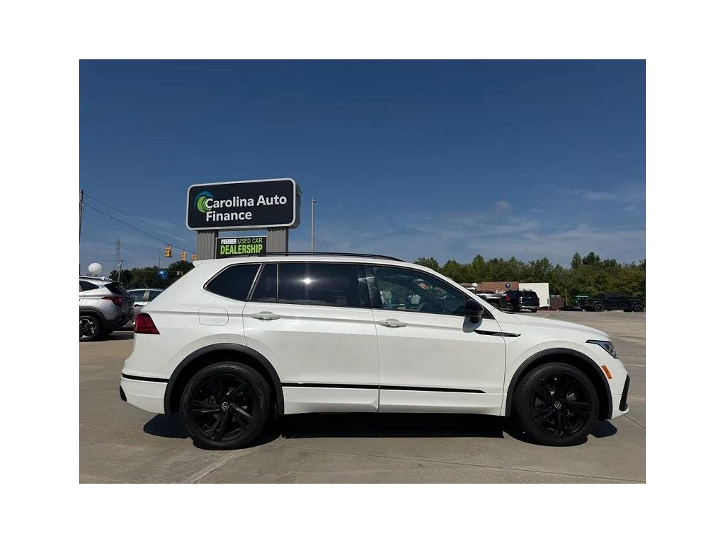 2023 Volkswagen Tiguan SE R-Line Black