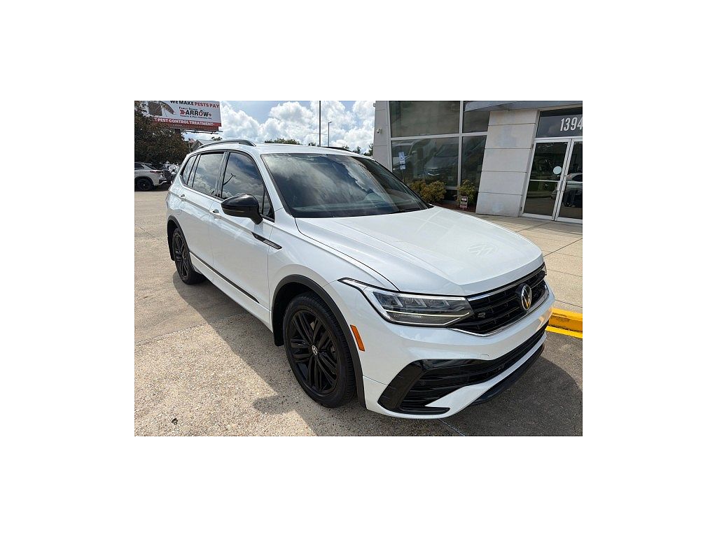 2022 Volkswagen Tiguan SE R-Line Black