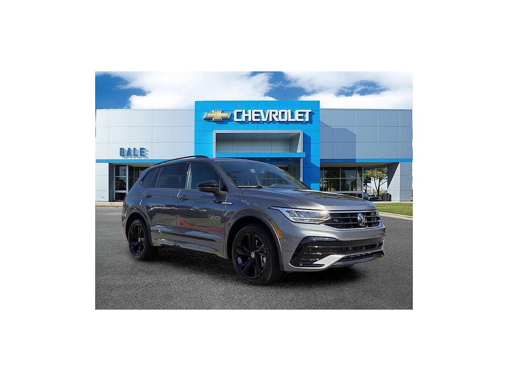 2024 Volkswagen Tiguan SE R-Line Black