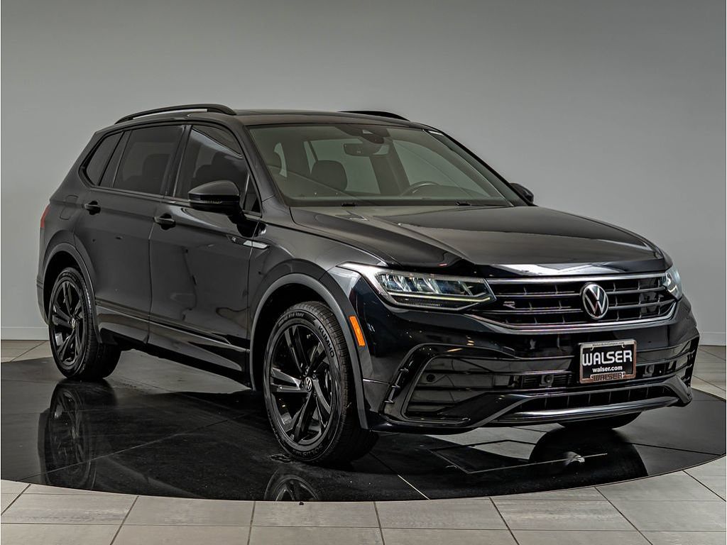 2023 Volkswagen Tiguan SE R-Line Black
