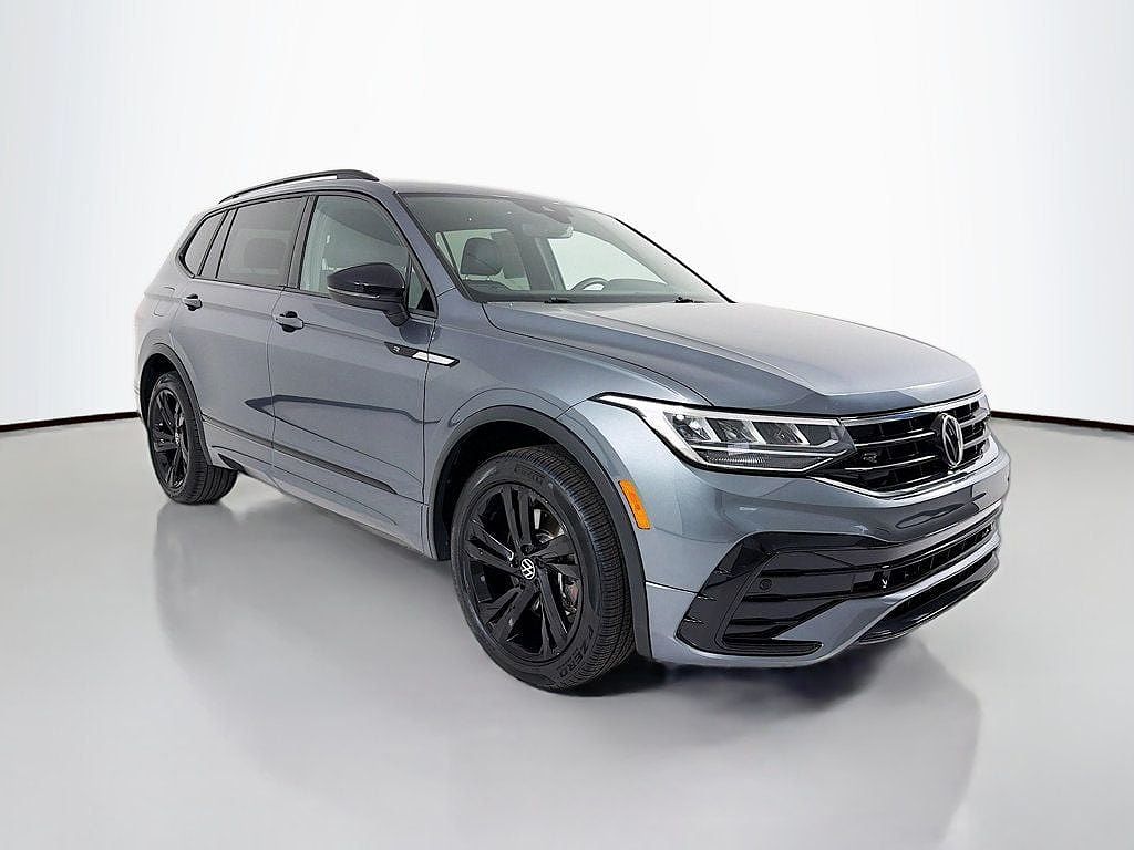 2023 Volkswagen Tiguan SE R-Line Black