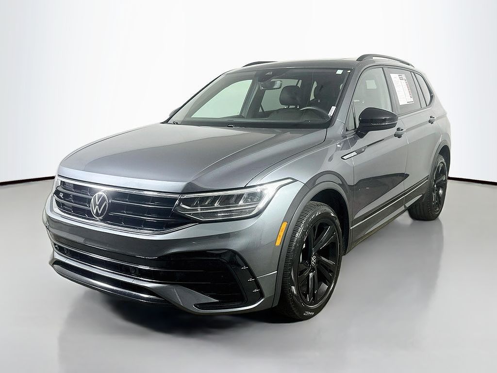 2023 Volkswagen Tiguan SE R-Line Black