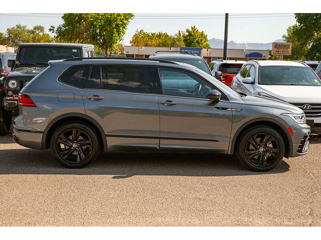 2023 Volkswagen Tiguan 2.0T SE R-Line Black