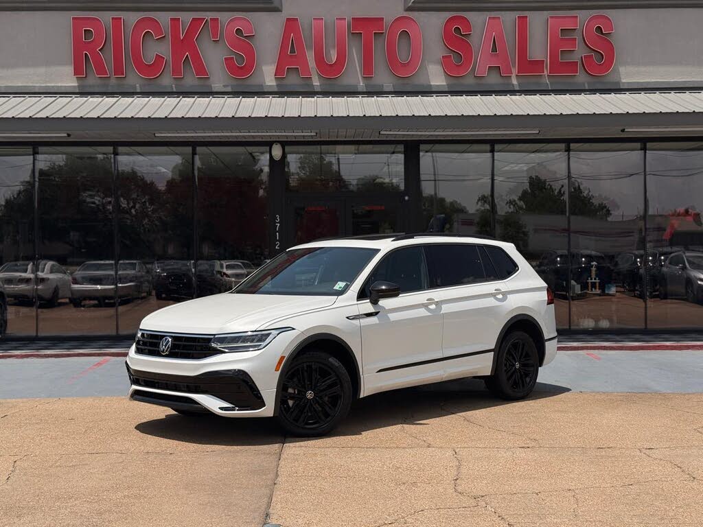 2022 Volkswagen Tiguan SE R-Line Black