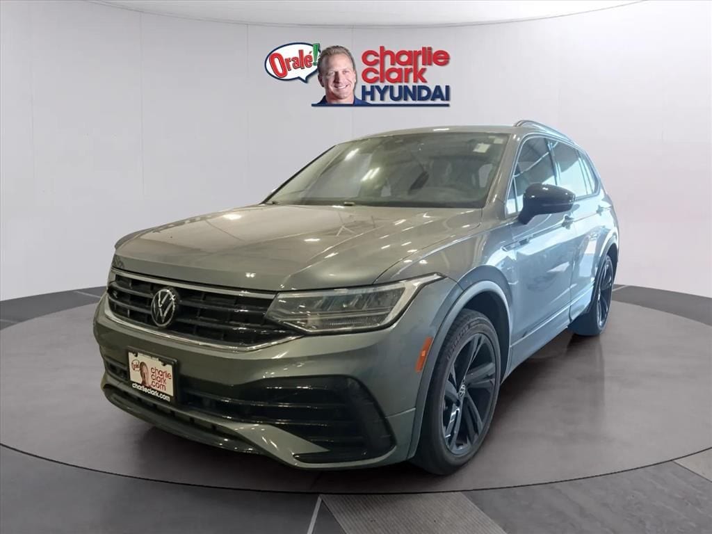 2023 Volkswagen Tiguan SE R-Line Black