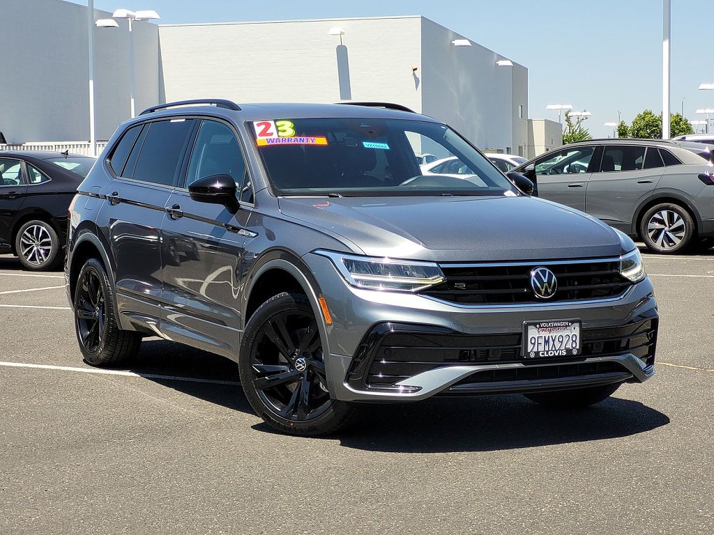 2023 Volkswagen Tiguan SE R-Line Black
