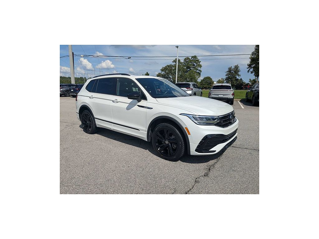 2023 Volkswagen Tiguan 2.0T SE R-Line Black