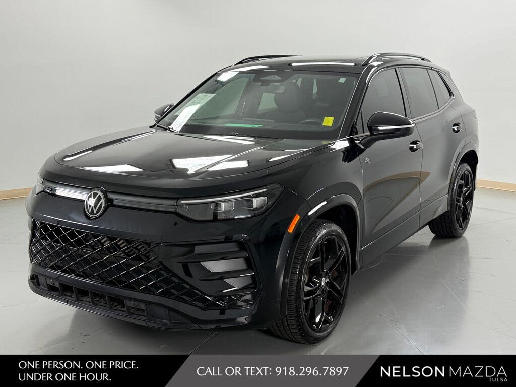 2025 Volkswagen Tiguan SE R-Line Black