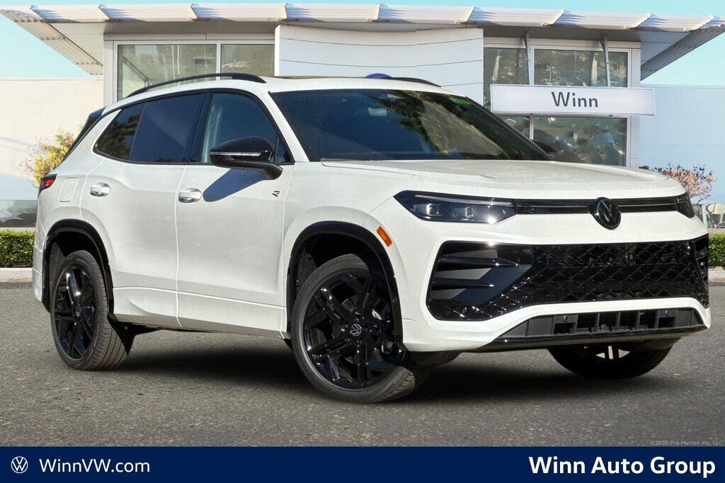 2026 Volkswagen Tiguan SE R-Line Black