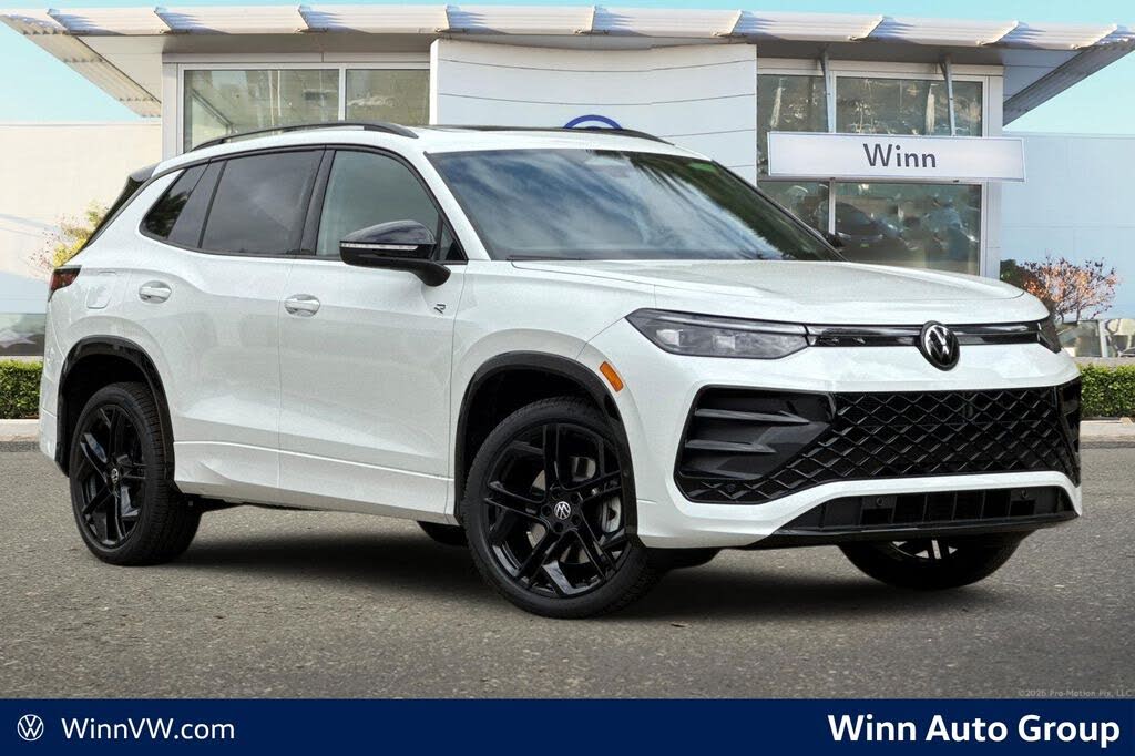 2026 Volkswagen Tiguan SE R-Line Black