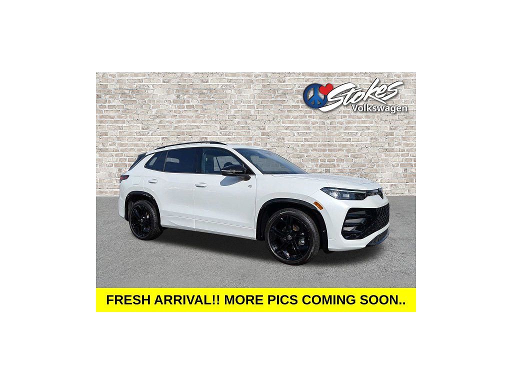 2025 Volkswagen Tiguan SE R-Line Black
