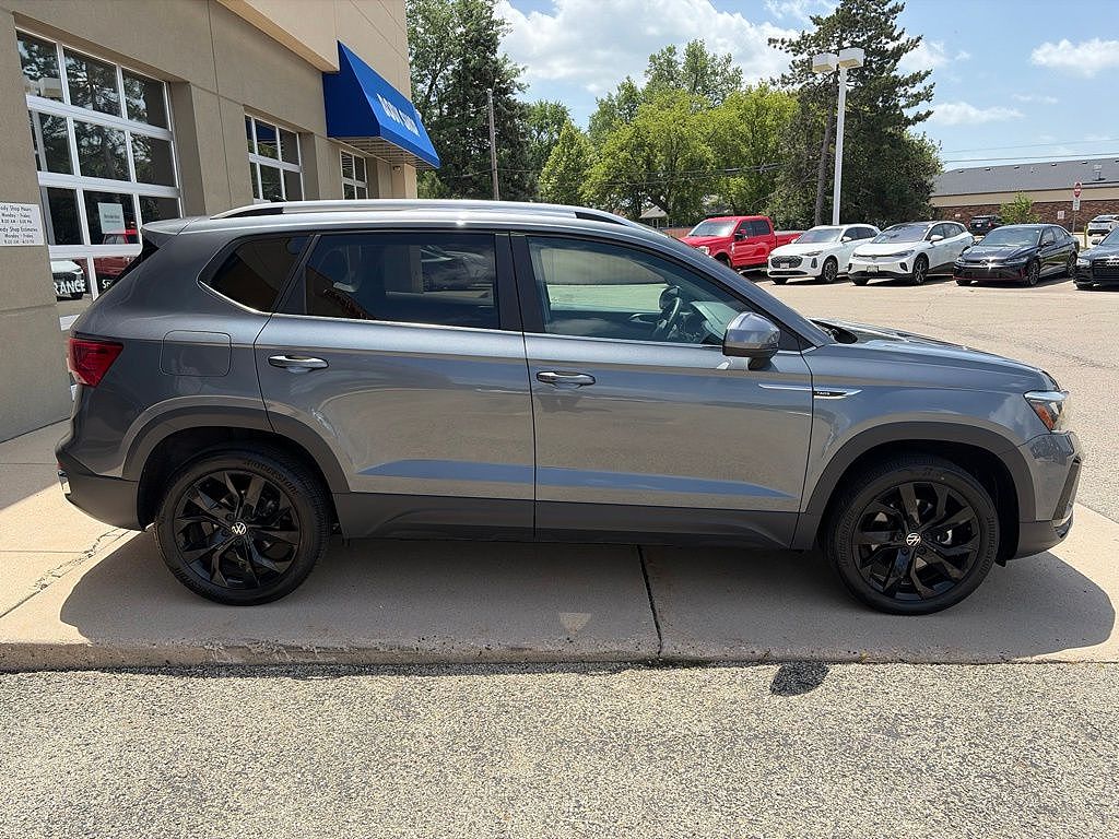 2023 Volkswagen Taos SE