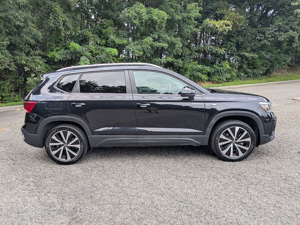 2024 Volkswagen Taos SE
