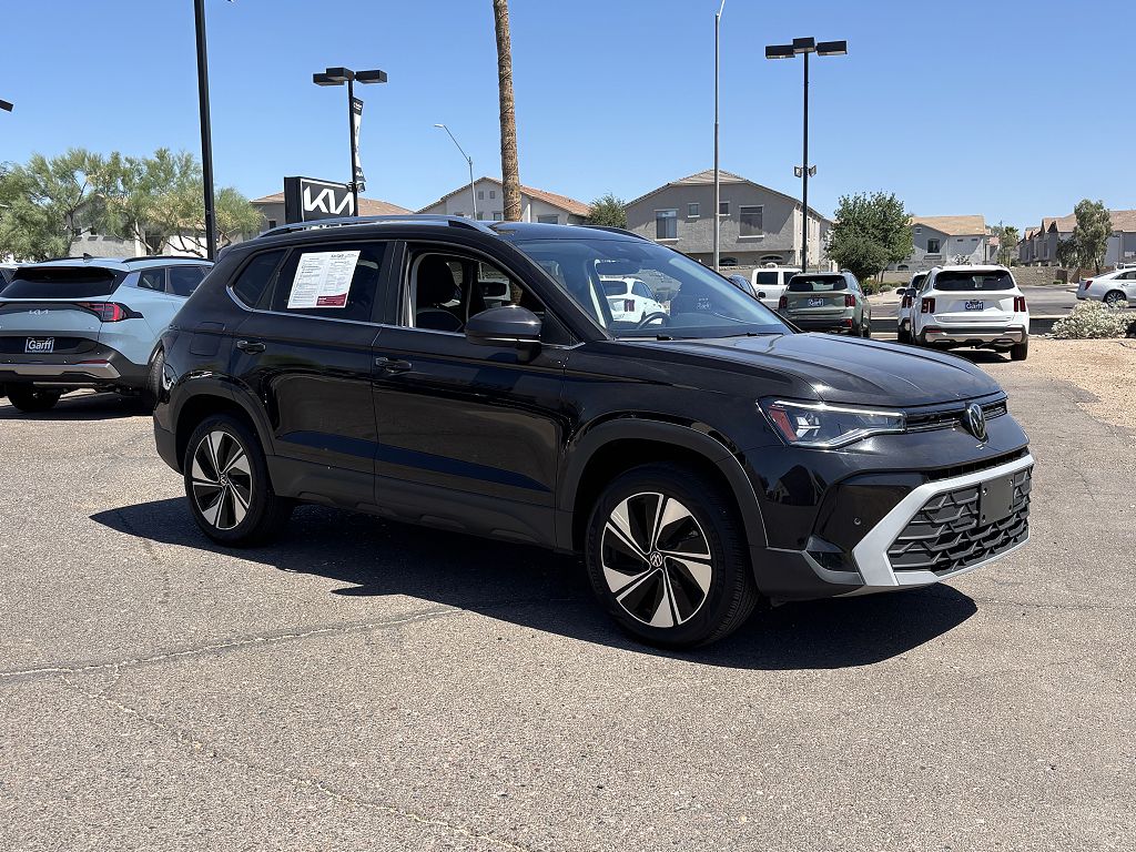 2025 Volkswagen Taos SE