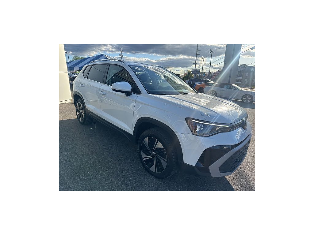 2025 Volkswagen Taos SE