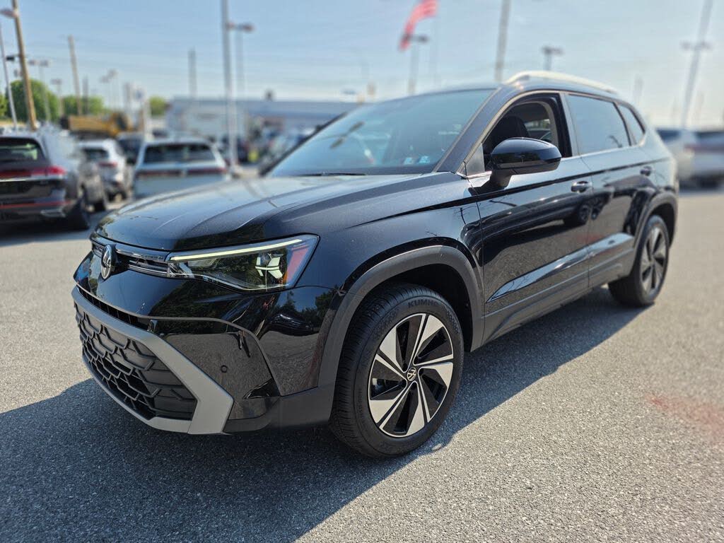 2026 Volkswagen Taos SE