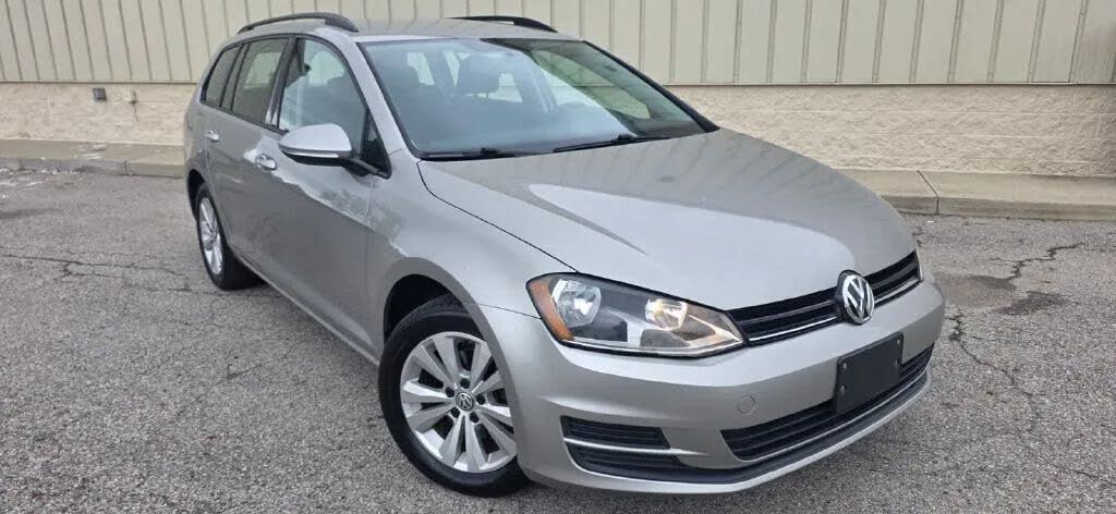 2017 Volkswagen Golf TSI S 4Motion