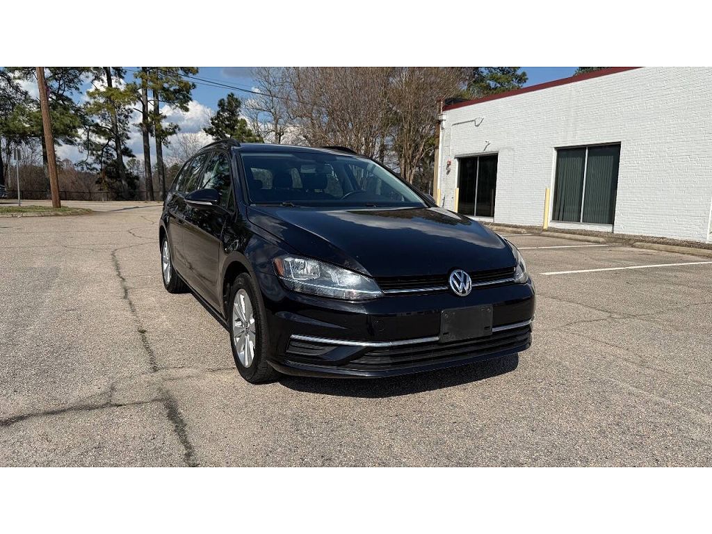 2018 Volkswagen Golf TSI S 4Motion