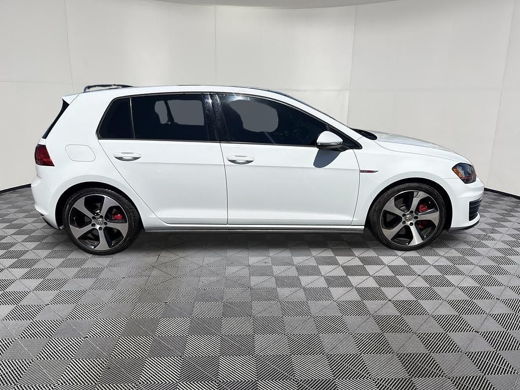2017 Volkswagen Golf GTI SE