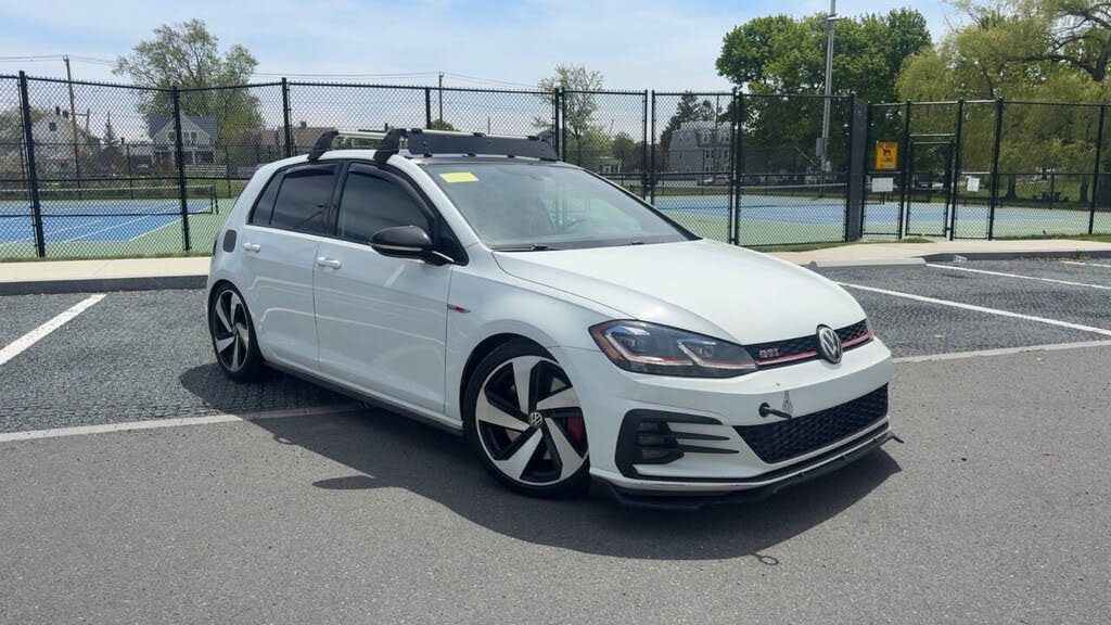 2019 Volkswagen Golf GTI S