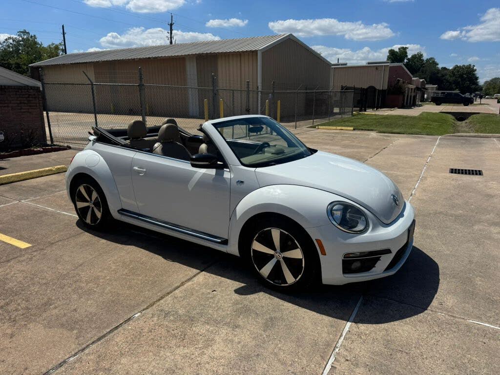 2015 Volkswagen Beetle R-Line w/Sound, Navigation