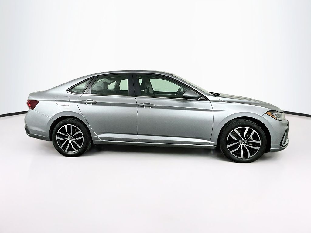 2025 Volkswagen Jetta SE