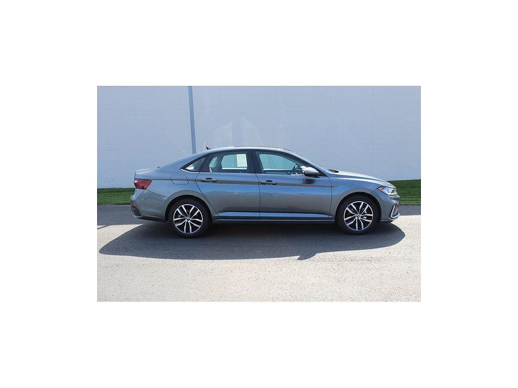 2025 Volkswagen Jetta SE